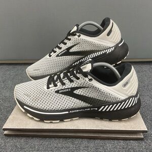 Brooks Adrenaline GTS 22 Women’s Size 11 B 1203531B135